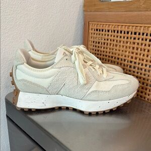 New balance 327